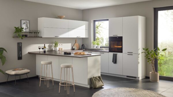 Culineo® Einbauküche C615 mit AEG Einbaugeräten